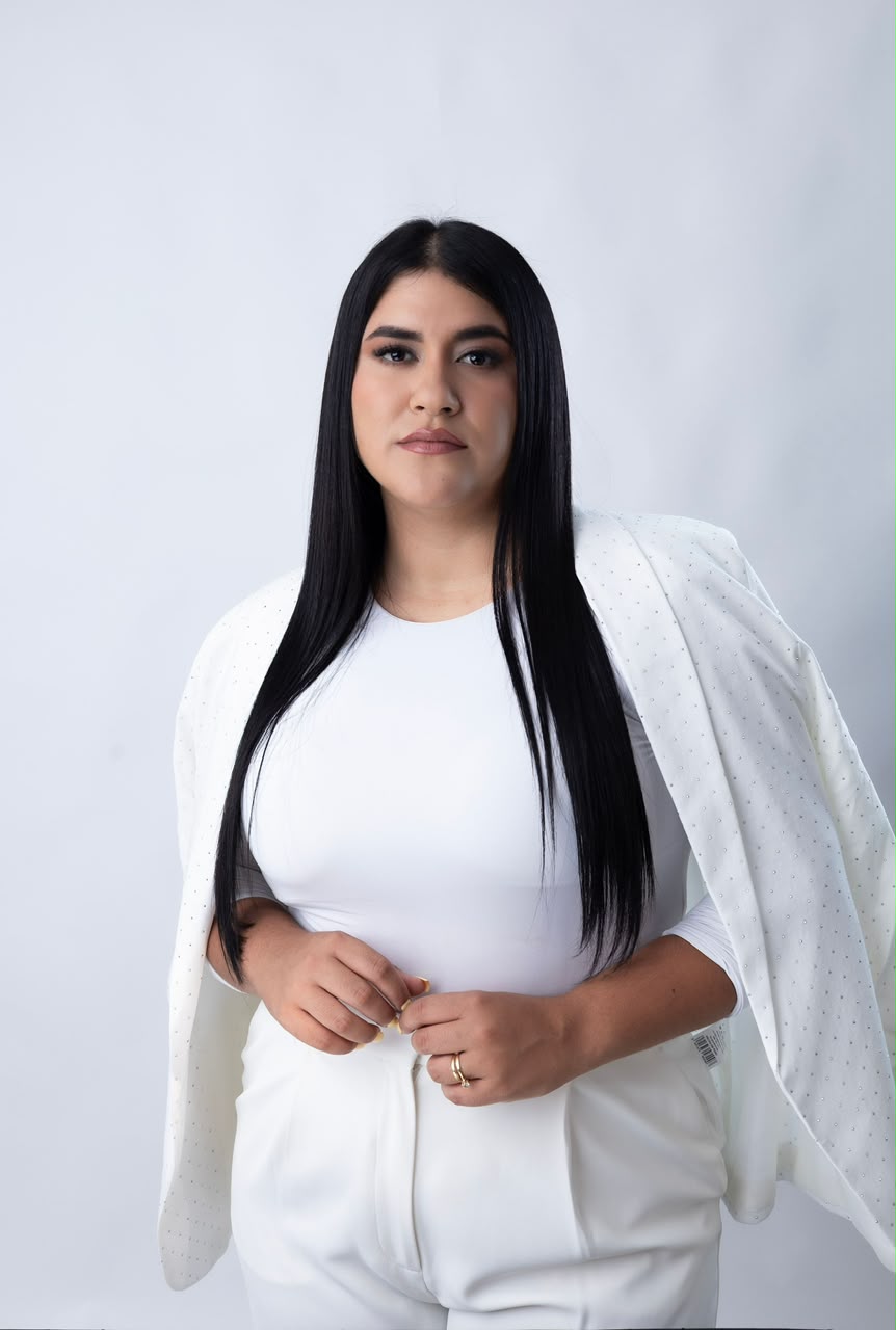 Andrea León, Master Educadora de Andrea Lash Studio
